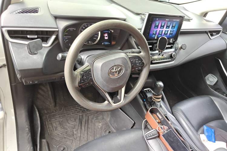 Used Toyota Corolla 2019 Dual-Engine 1.8L E-CVT GL-i Elite Edition Center Console