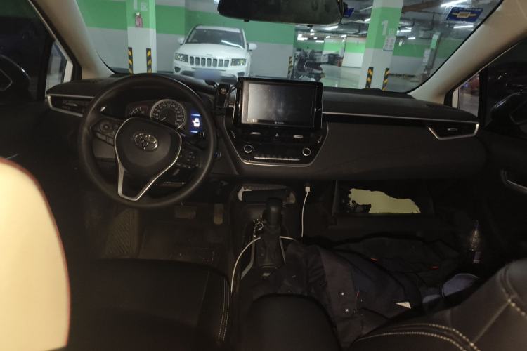 Used Toyota Corolla 2019 1.2T S-CVT GL-i Elite Edition Center Console