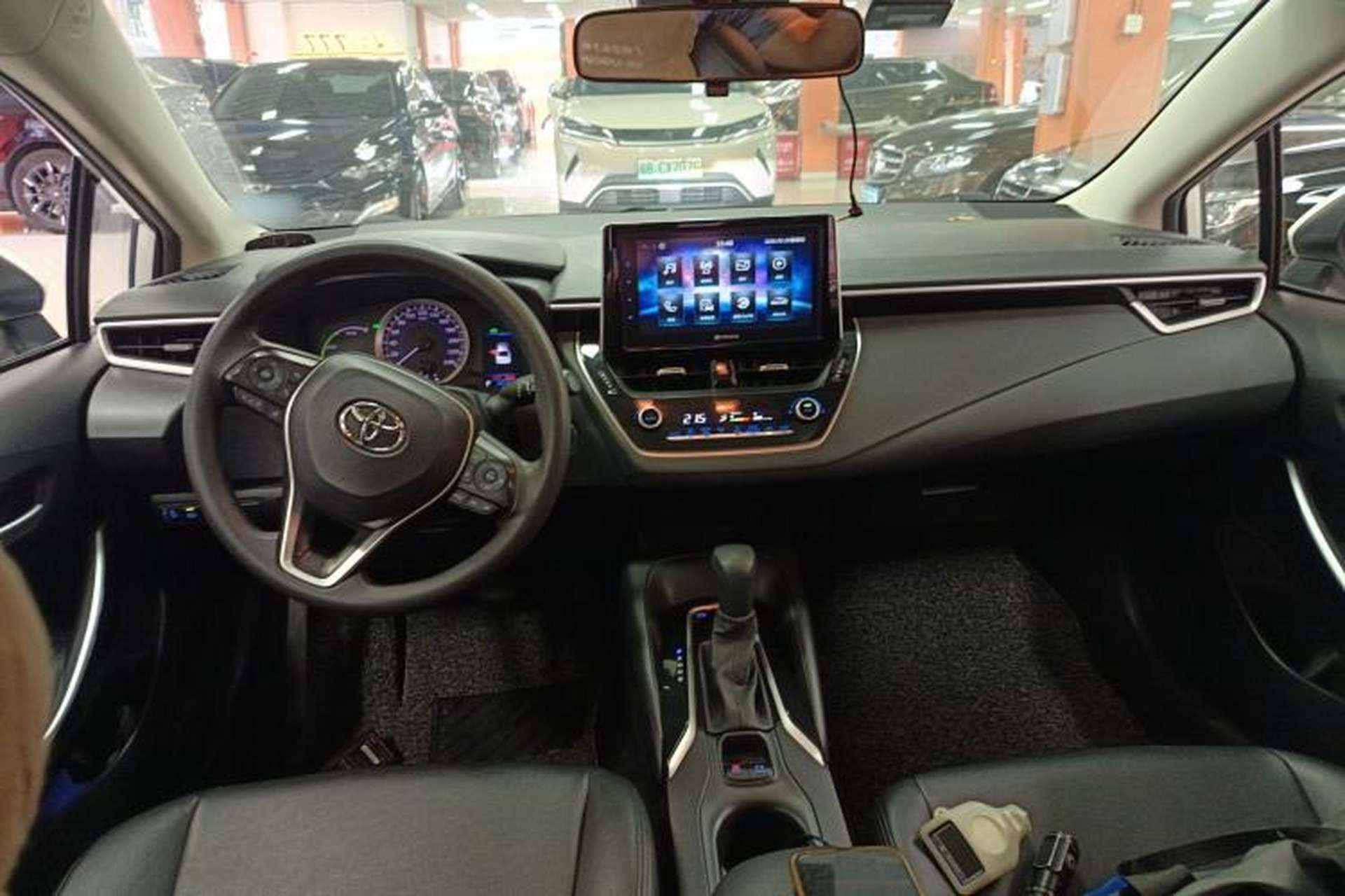 Used Toyota Corolla 2019 Dual-Engine 1.8L E-CVT GL-i Elite Edition Center Console