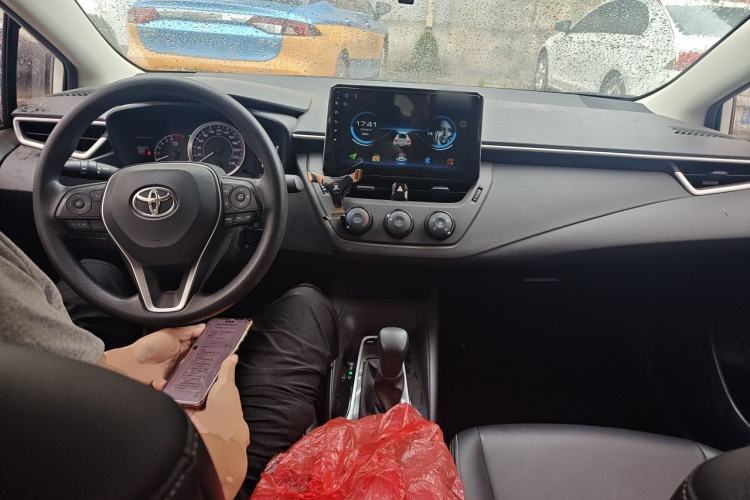 Used Toyota Corolla 2019 1.2T S-CVT GL Pioneer Edition Center Console