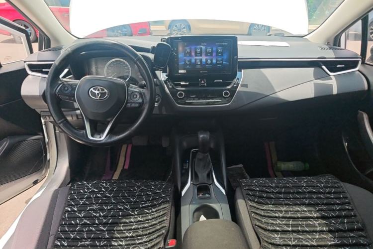 Used Toyota Corolla 2019 1.2T S-CVT GL-i Elite Edition Center Console