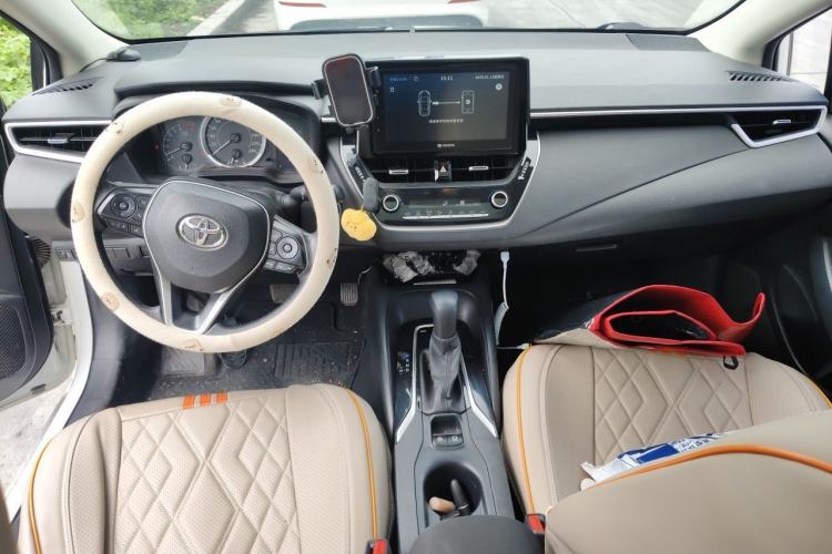 Used Toyota Corolla 2019 1.2T S-CVT GL-i Elite Edition Center Console