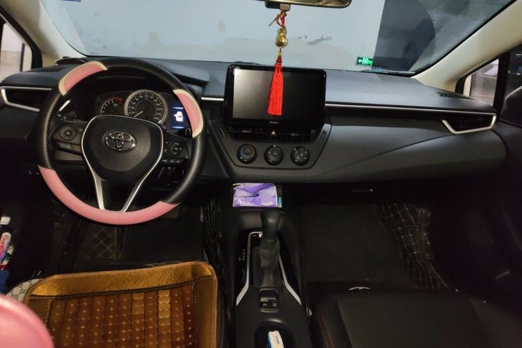 Used Toyota Corolla 2019 1.2T S-CVT GL Pioneer Edition Center Console
