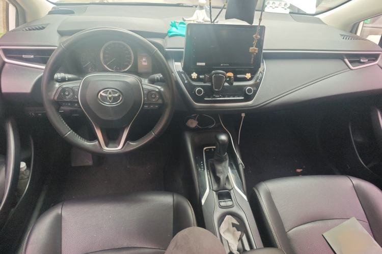Used Toyota Corolla 2019 1.2T S-CVT GL-i Luxury Edition Center Console
