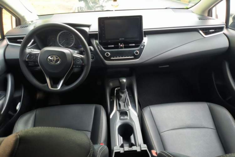 Used Toyota Corolla 2019 1.2T S-CVT GL-i Elite Edition Center Console
