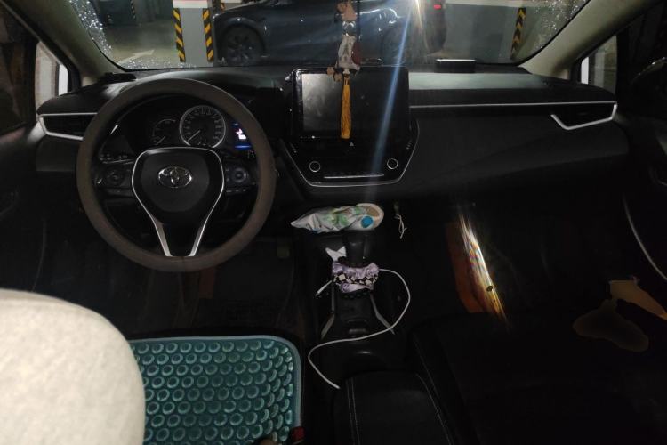 Used Toyota Corolla 2019 Dual-Engine 1.8L E-CVT GL-i Pioneer Edition Center Console