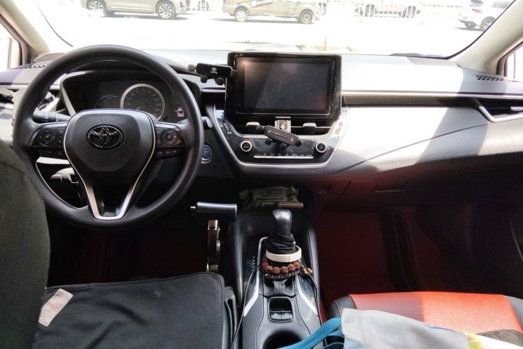 Used Toyota Corolla 2019 Dual-Engine 1.8L E-CVT GL-i Pioneer Edition Center Console