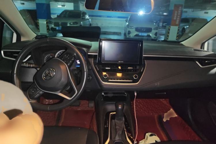 Used Toyota Corolla 2019 1.2T S-CVT GL-i Luxury Edition Center Console