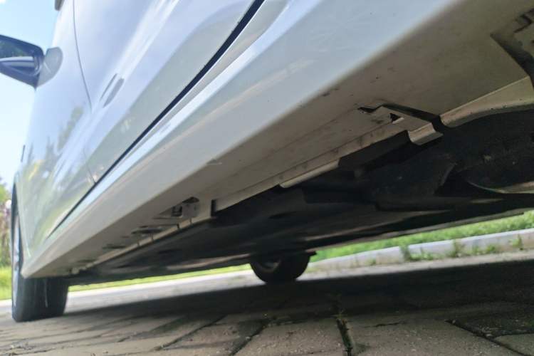 Used Toyota Corolla 2019 Dual-Engine 1.8L E-CVT GL-i Elite Edition Chassis Rear Left