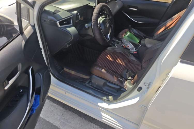 Used Toyota Corolla 2019 Dual-Engine 1.8L E-CVT GL-i Elite Edition Driver Seat