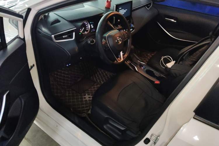 Used Toyota Corolla 2019 Dual-Engine 1.8L E-CVT GL-i Elite Edition Driver Seat