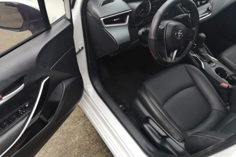 Used Toyota Corolla 2019 Dual-Engine 1.8L E-CVT GL-i Elite Edition Driver Seat
