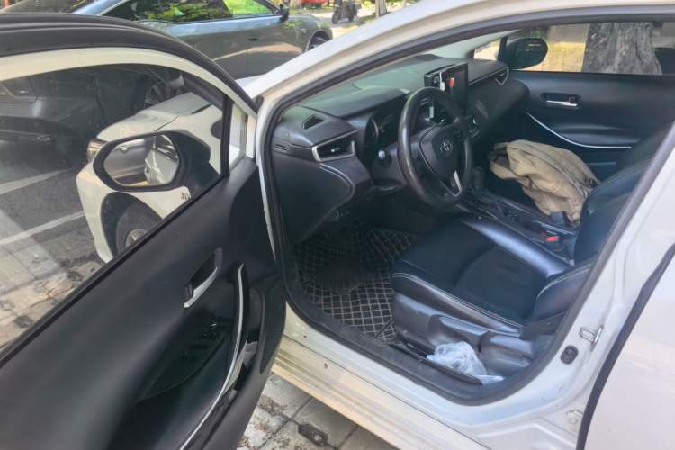 Used Toyota Corolla 2019 Dual-Engine 1.8L E-CVT GL-i Elite Edition Driver Seat