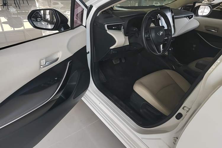 Used Toyota Corolla 2019 1.2T S-CVT GLX-i Flagship Edition Driver Seat
