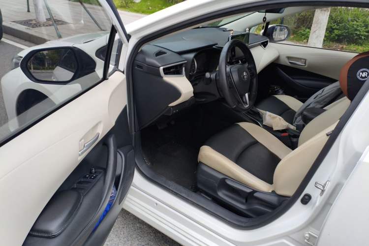 Used Toyota Corolla 2019 1.2T S-CVT GL Pioneer Edition Driver Seat