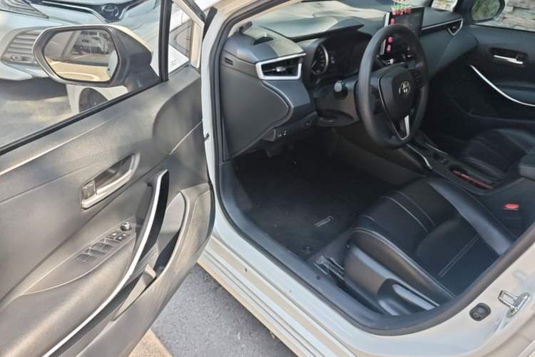 Used Toyota Corolla 2019 Dual-Engine 1.8L E-CVT GL-i Elite Edition Driver Seat