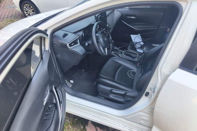 Used Toyota Corolla 2019 Dual-Engine 1.8L E-CVT GL-i Elite Edition Driver Seat