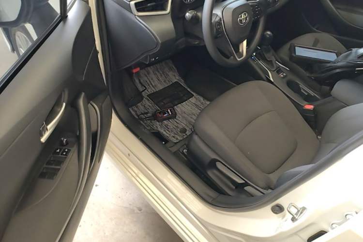 Used Toyota Corolla 2019 1.2T S-CVT GL Pioneer Edition Driver Seat