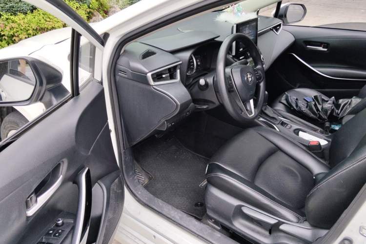 Used Toyota Corolla 2019 Dual-Engine 1.8L E-CVT GL-i Elite Edition Driver Seat