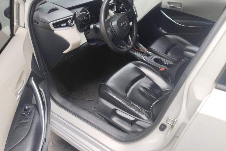 Used Toyota Corolla 2019 Dual-Engine 1.8L E-CVT GL-i Elite Edition Driver Seat