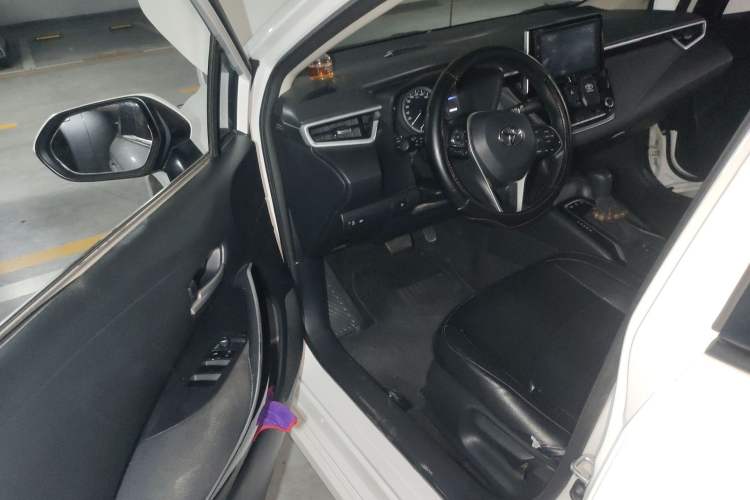 Used Toyota Corolla 2019 Dual-Engine 1.8L E-CVT GL-i Elite Edition Driver Seat