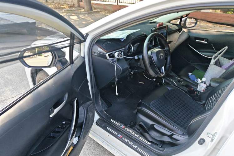 Used Toyota Corolla 2019 Dual-Engine 1.8L E-CVT GL-i Elite Edition Driver Seat