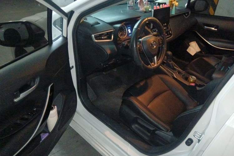 Used Toyota Corolla 2019 Dual-Engine 1.8L E-CVT GL-i Elite Edition Driver Seat