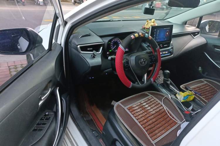 Used Toyota Corolla 2019 Dual-Engine 1.8L E-CVT GL-i Elite Edition Driver Seat