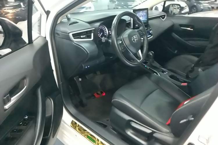 Used Toyota Corolla 2019 1.2T S-CVT GL-i Luxury Edition Driver Seat