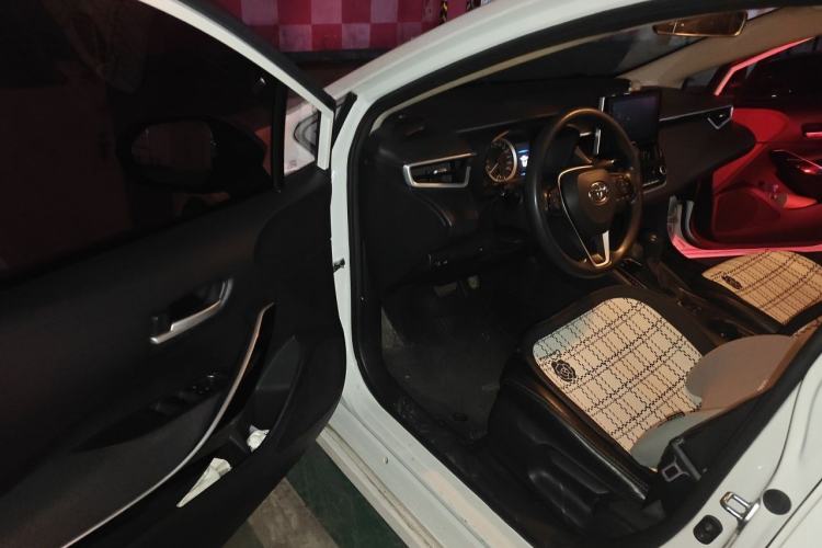 Used Toyota Corolla 2019 Dual-Engine 1.8L E-CVT GL-i Elite Edition Driver Seat