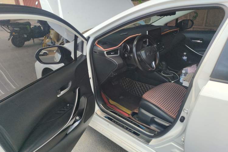 Used Toyota Corolla 2019 Dual-Engine 1.8L E-CVT GL-i Elite Edition Driver Seat