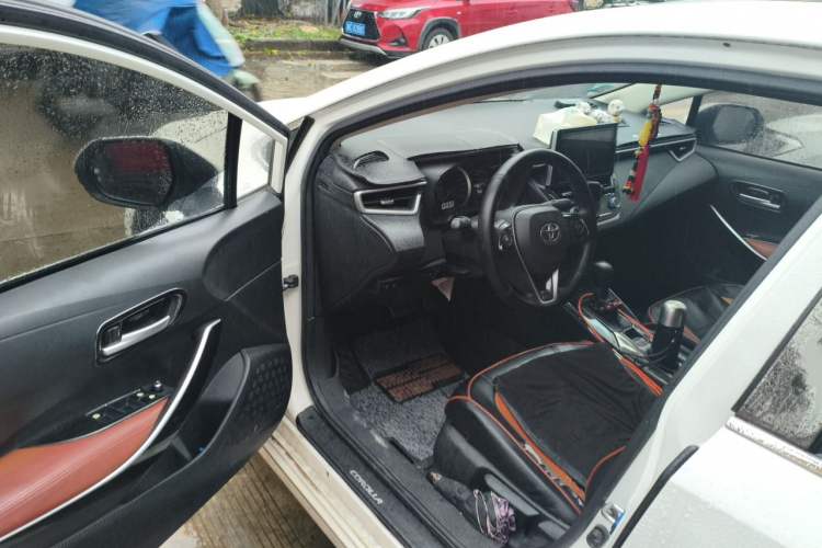 Used Toyota Corolla 2019 Dual-Engine 1.8L E-CVT GL-i Elite Edition Driver Seat
