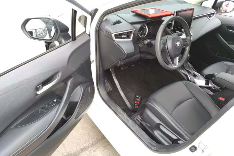 Used Toyota Corolla 2019 1.2T S-CVT GL-i Luxury Edition Driver Seat