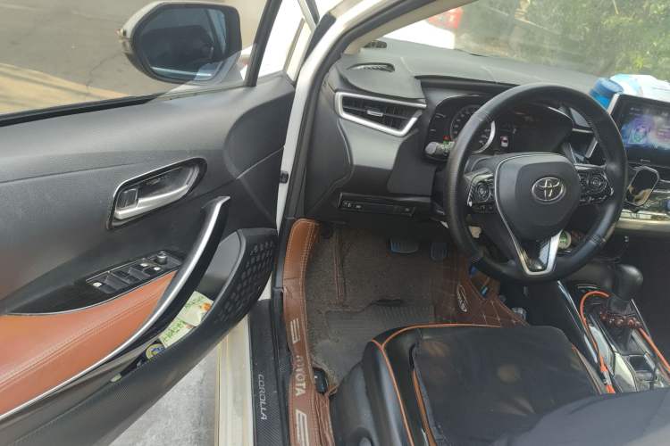 Used Toyota Corolla 2019 Dual-Engine 1.8L E-CVT GL-i Elite Edition Driver Seat