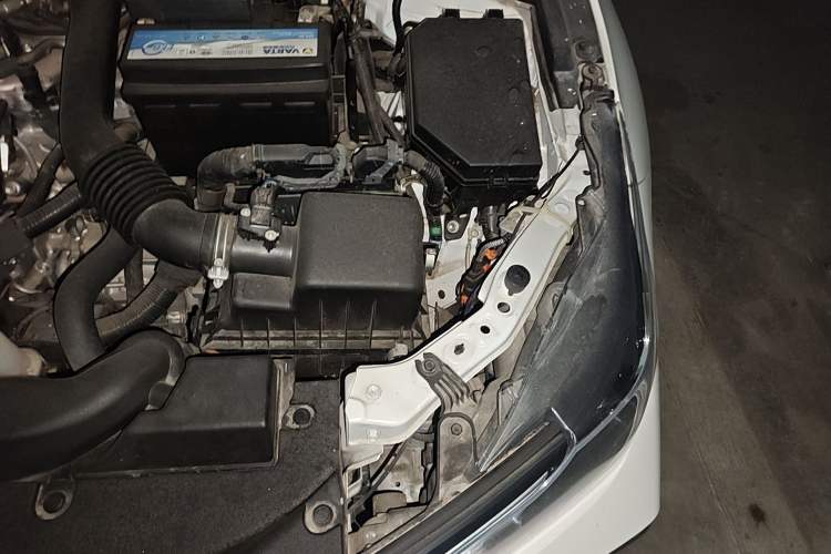 Used Toyota Corolla 2019 1.2T S-CVT GL-i Elite Edition Engine Bay Left