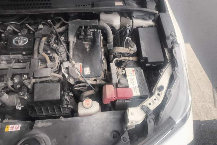 Used Toyota Corolla 2019 Dual-Engine 1.8L E-CVT GL-i Elite Edition Engine Bay Left