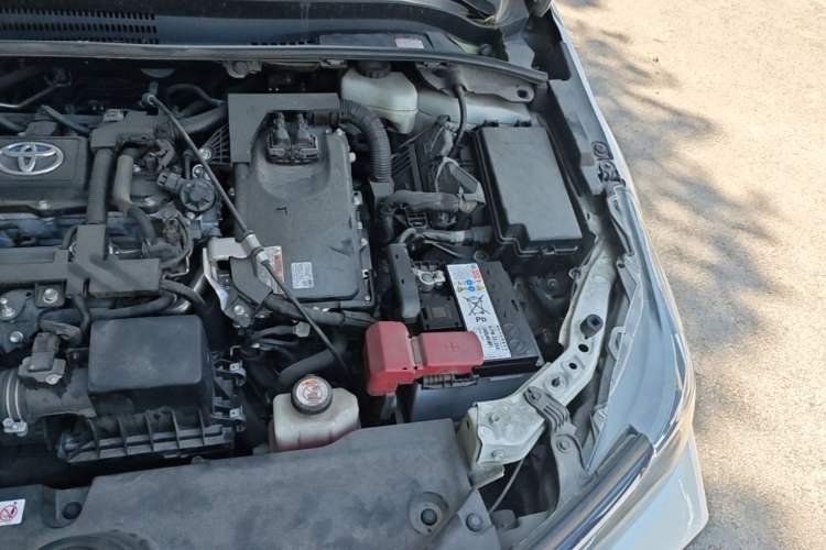 Used Toyota Corolla 2019 Dual-Engine 1.8L E-CVT GL-i Elite Edition Engine Bay Left