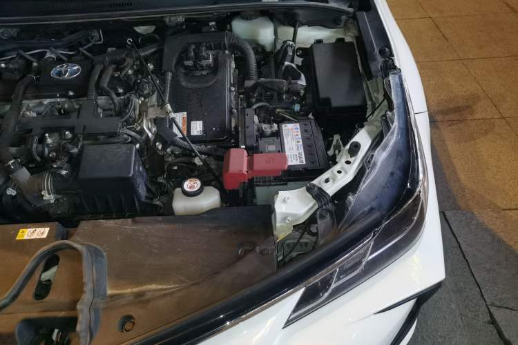Used Toyota Corolla 2019 Dual-Engine 1.8L E-CVT GL-i Elite Edition Engine Bay Left