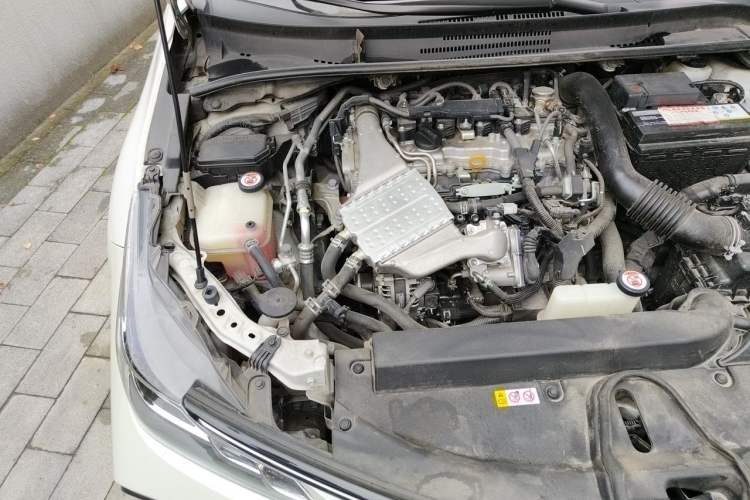 Used Toyota Corolla 2019 1.2T S-CVT GL-i Elite Edition Engine Bay Right