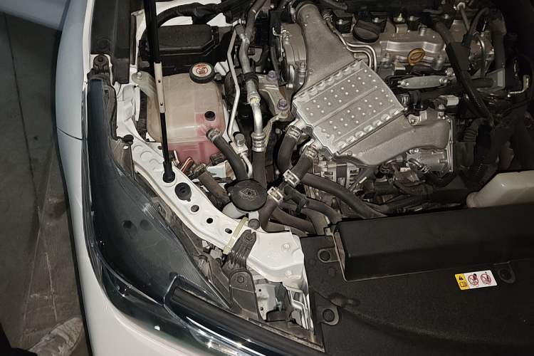 Used Toyota Corolla 2019 1.2T S-CVT GL-i Elite Edition Engine Bay Right