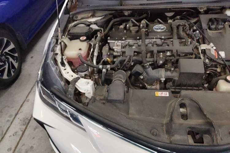 Used Toyota Corolla 2019 Dual-Engine 1.8L E-CVT GL-i Elite Edition Engine Bay Right