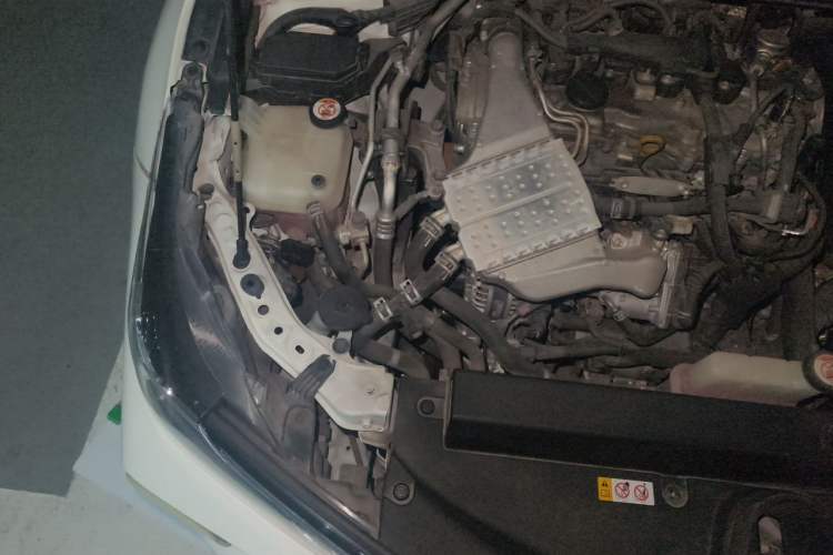 Used Toyota Corolla 2019 1.2T S-CVT GL-i Elite Edition Engine Bay Right