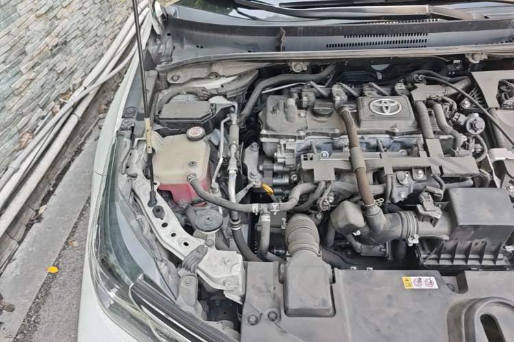 Used Toyota Corolla 2019 Dual-Engine 1.8L E-CVT GL-i Elite Edition Engine Bay Right