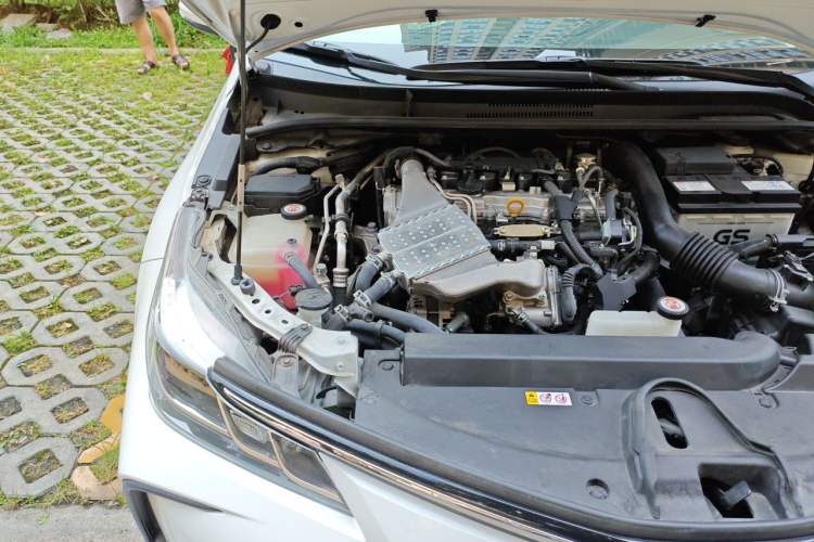 Used Toyota Corolla 2019 1.2T S-CVT GL-i Luxury Edition Engine Bay Right
