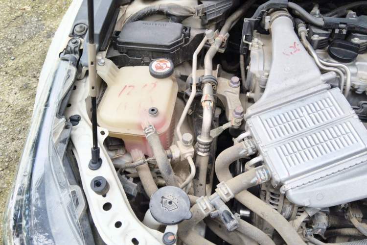 Used Toyota Corolla 2019 1.2T S-CVT GL-i Luxury Edition Engine Bay Right