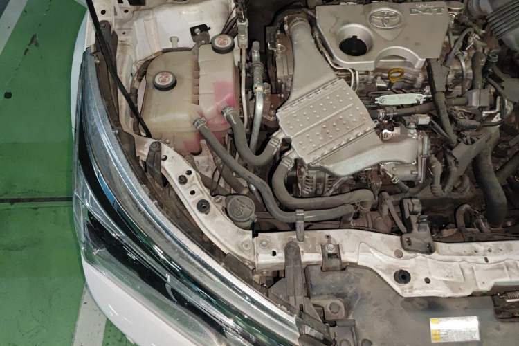 Used Toyota Corolla 2019 1.2T S-CVT GL Pioneer Edition Engine Bay Right