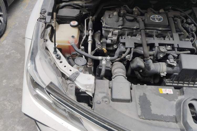 Used Toyota Corolla 2019 Dual-Engine 1.8L E-CVT GL-i Elite Edition Engine Bay Right