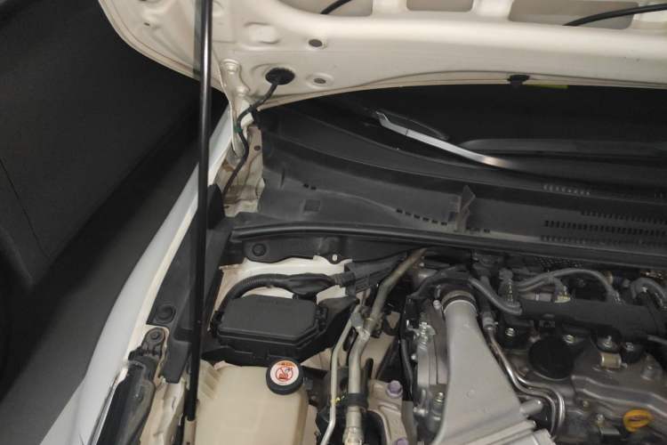 Used Toyota Corolla 2019 1.2T S-CVT GL-i Elite Edition Engine Bay Right