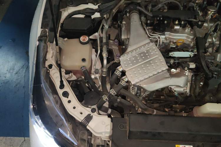 Used Toyota Corolla 2019 1.2T S-CVT GL-i Elite Edition Engine Bay Right