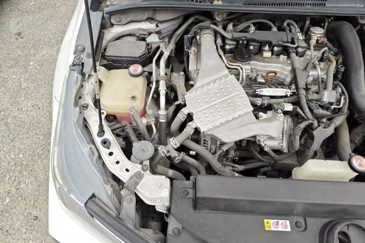 Used Toyota Corolla 2019 1.2T S-CVT GL-i Elite Edition Engine Bay Right
